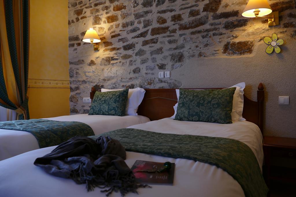 Logis Hotels Le Champalud Restaurant La Citadelle Oree-d'Anjou Pokoj fotografie