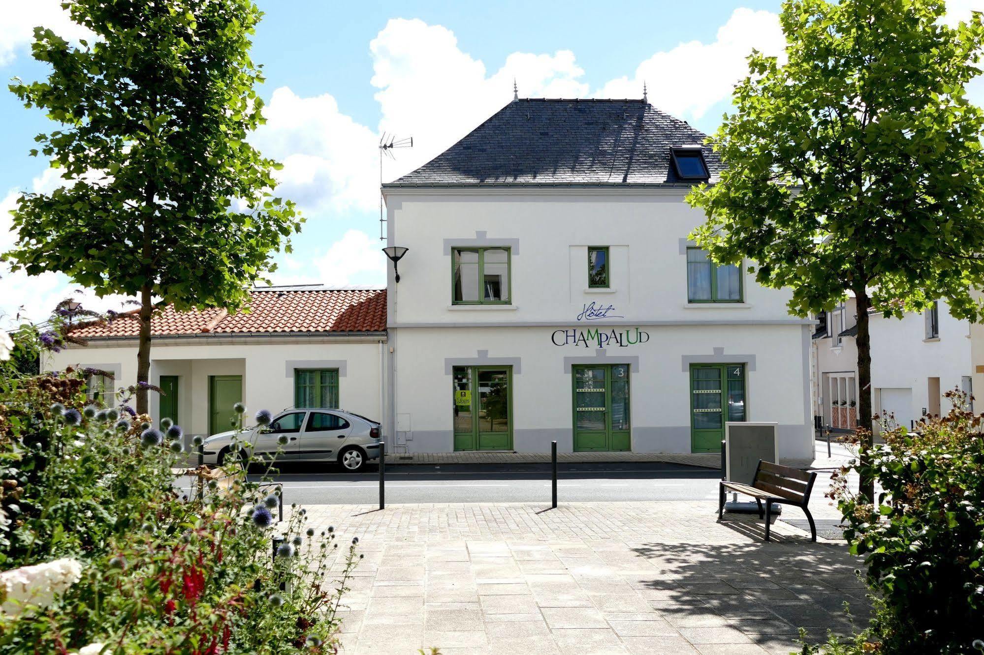 Logis Hotels Le Champalud Restaurant La Citadelle Oree-d'Anjou Exteriér fotografie