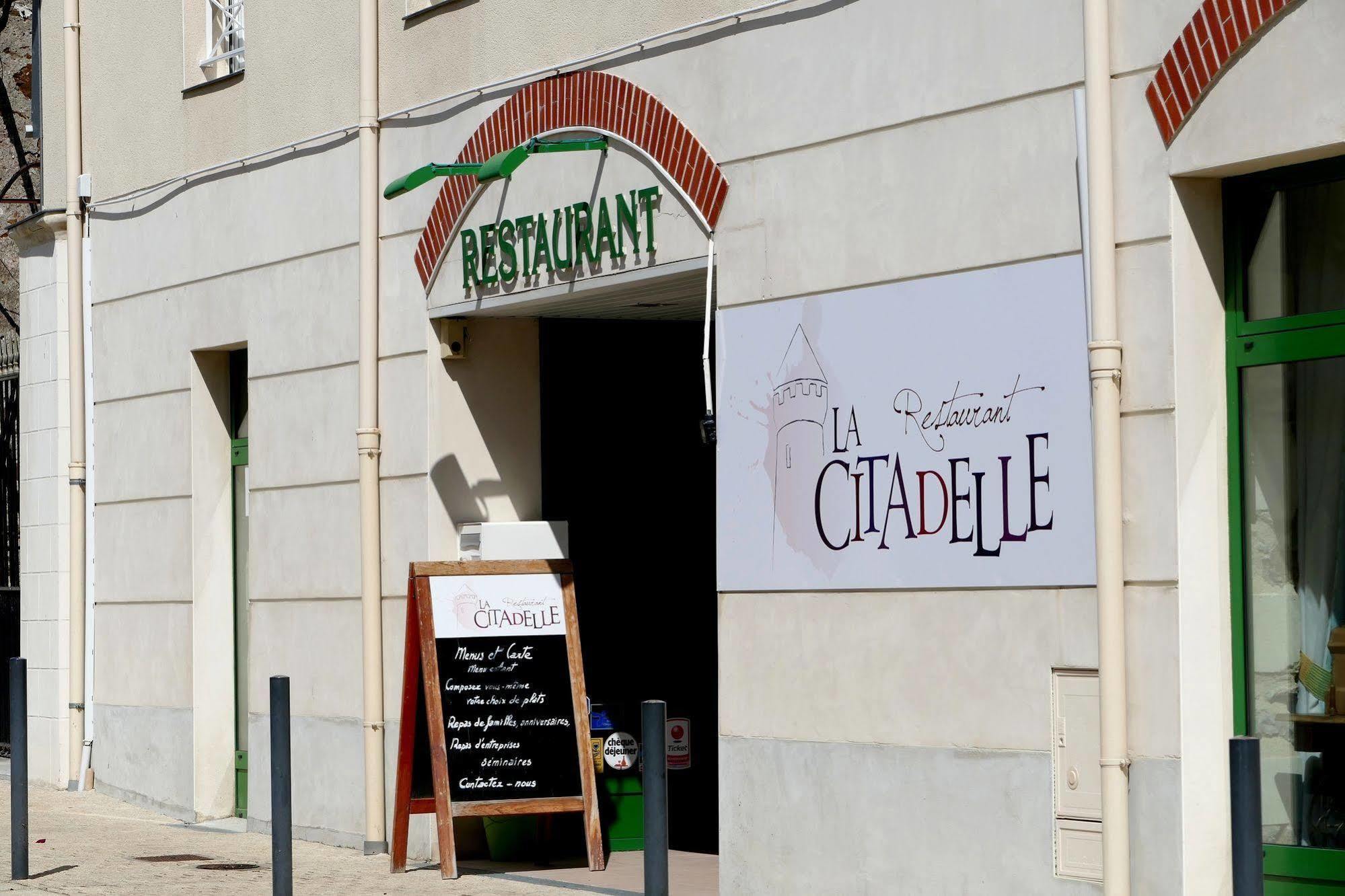 Logis Hotels Le Champalud Restaurant La Citadelle Oree-d'Anjou Exteriér fotografie